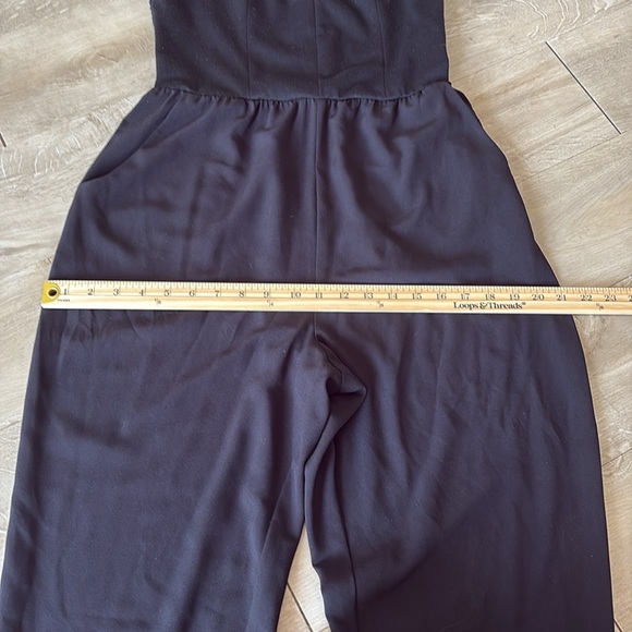 GUESS Black Jumpsuit Strapless Smoked Back Pockets Size Large - Picture 5 of 10